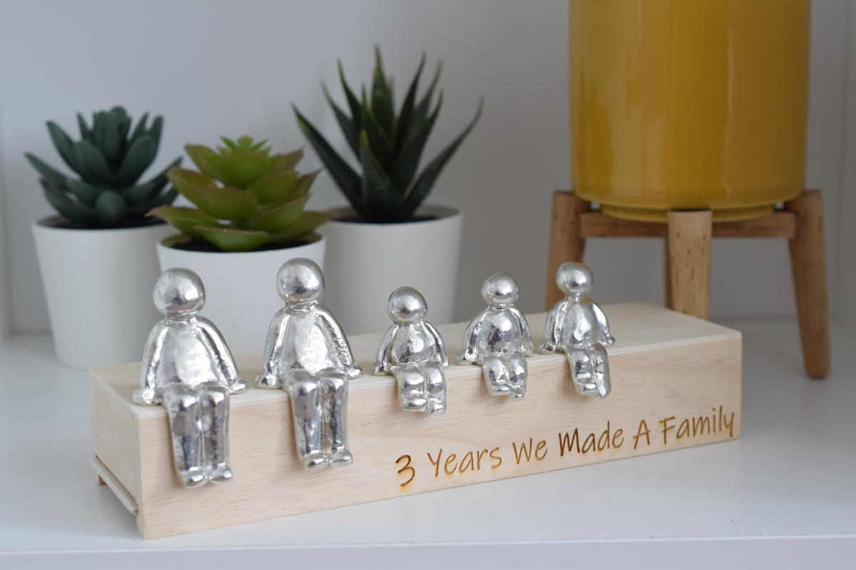 3 Years We Made a Family Sculpture Figurines - 3rd Anniversary | Years 1 to 30 Available | Wooden Box Size & Grain Will Vary