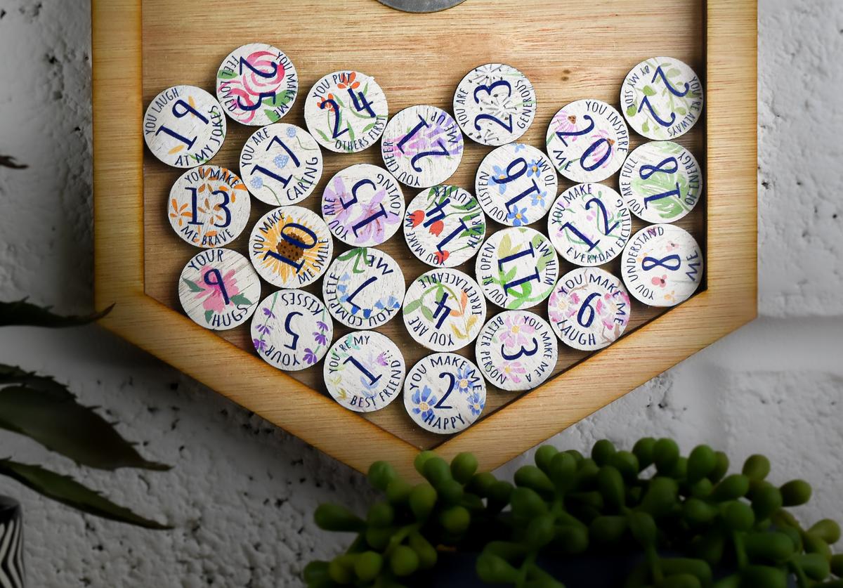 25th Anniversary 25 Reasons I Love You Wooden Wall Frame - Full Colour Love Tokens