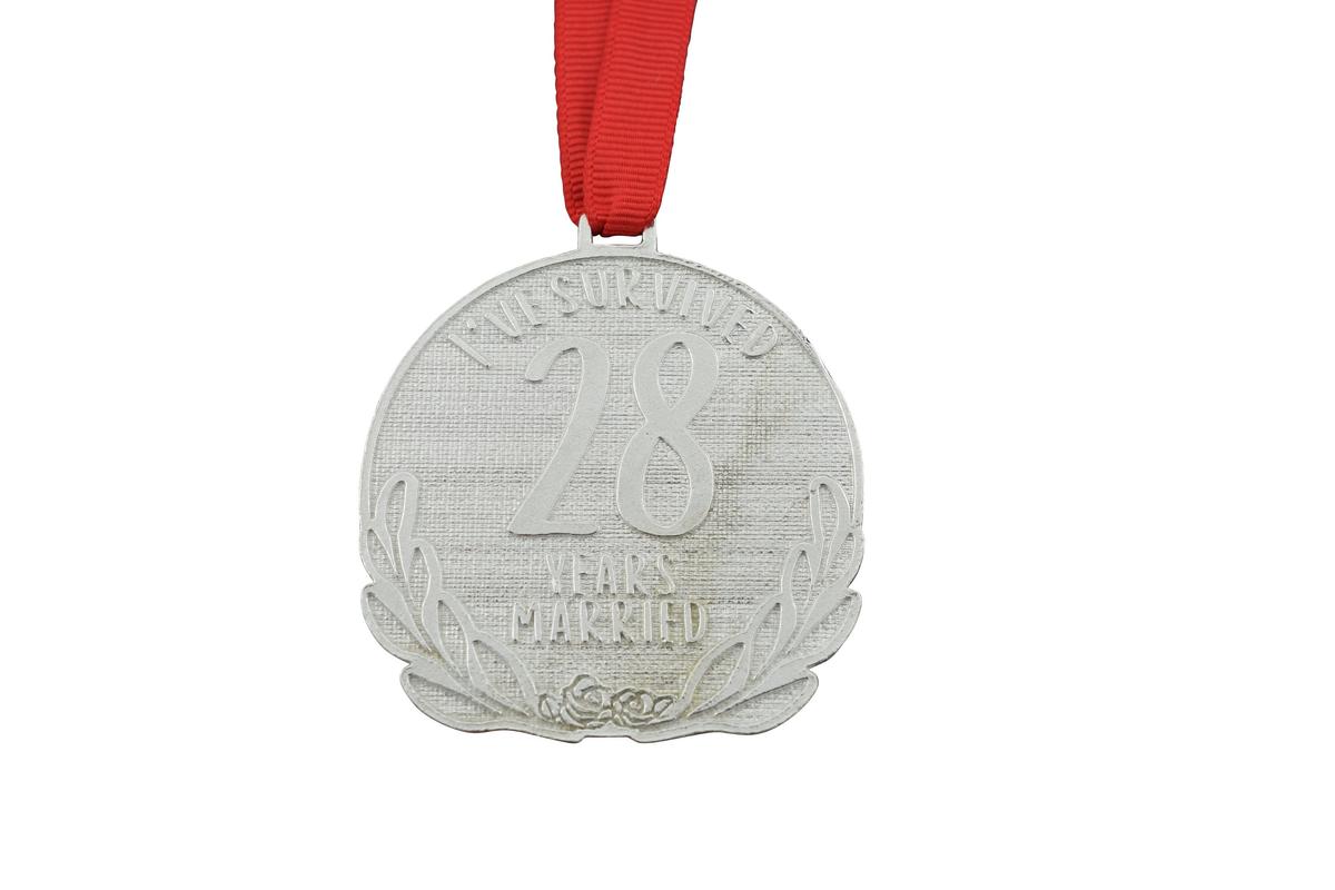 I've Survived 28 Years Married | Anniversary Medal with Sarcastic Phrase