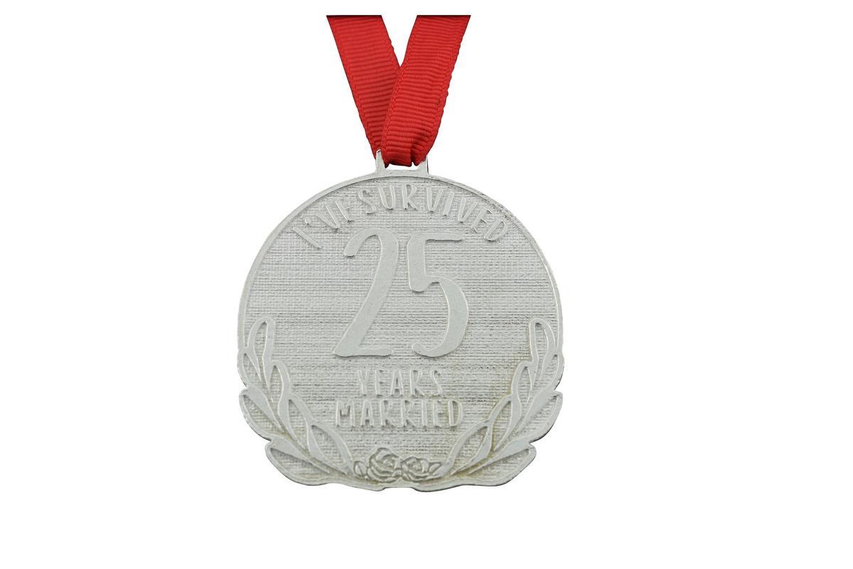 25th Anniversary Gift | 'I've Survived 25 Years Married' Funny Medal | 25 Year Silver Anniversary Sarcastic Keepsake, UK