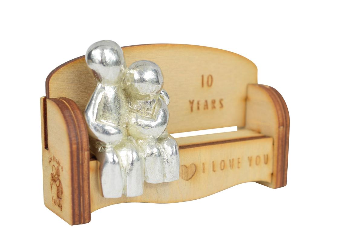 Cuddling Couple Wooden Sofa – 10 Year Anniversary Gift