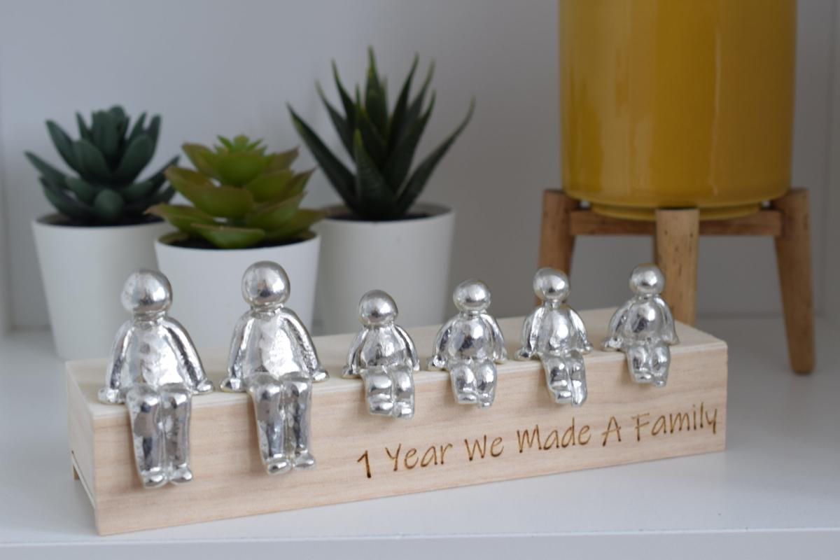 1 Year We Made a Family Sculpture Figurines - 1st Anniversary | Years 1 to 30 Available | Wooden Box Size & Grain Will Vary