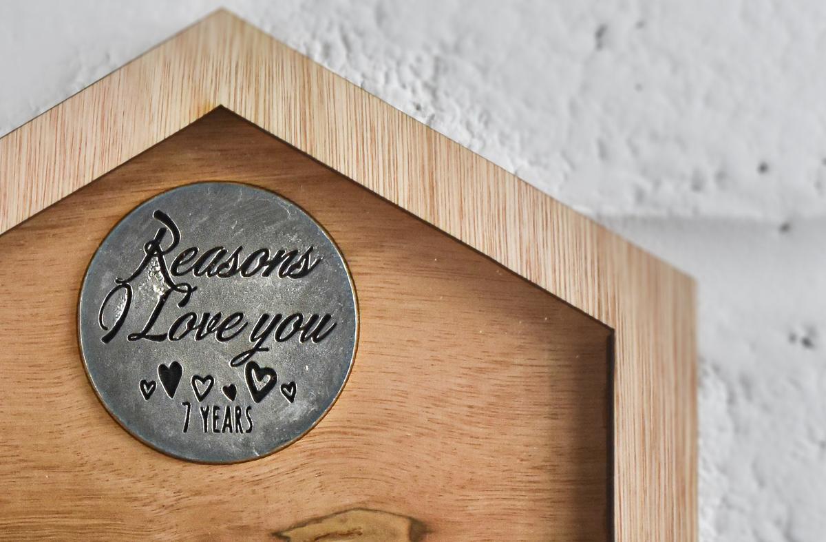 7th Anniversary Reasons I Love You Wooden Wall Frame and Full Colour Love Tokens