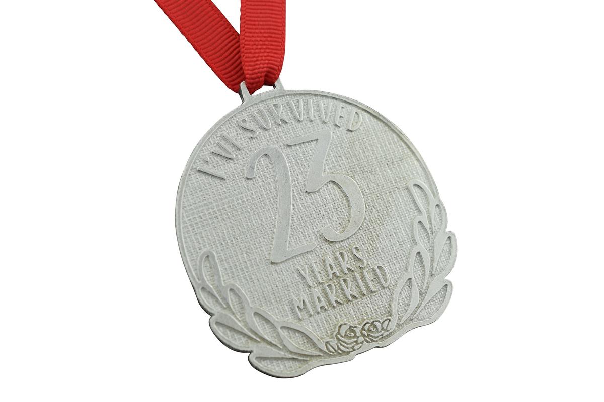 I've Survived 23 Years Married | Anniversary Medal with Sarcastic Phrase