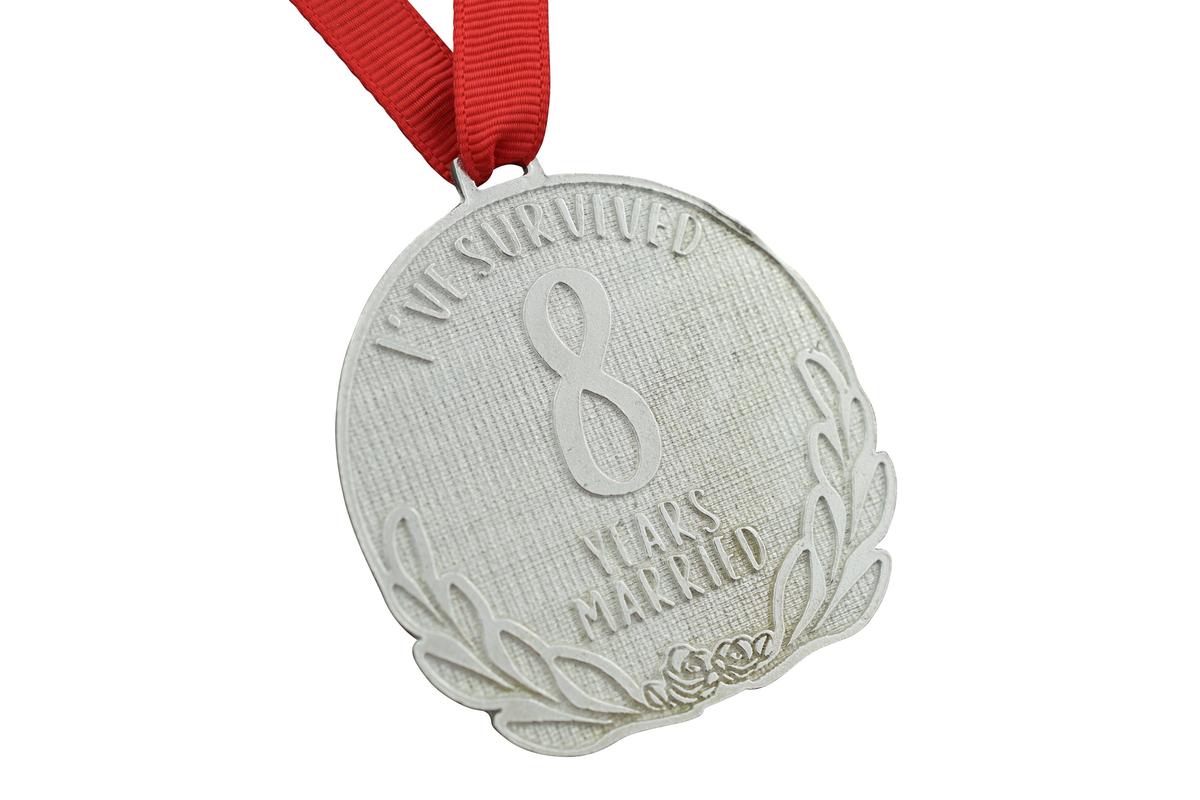 I've Survived 8 Years Married | Anniversary Medal with Sarcastic Phrase
