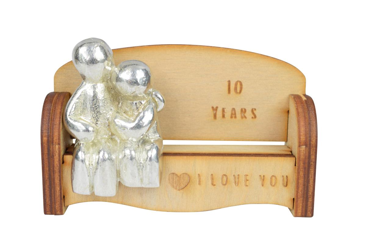 Cuddling Couple Wooden Sofa – 10 Year Anniversary Gift