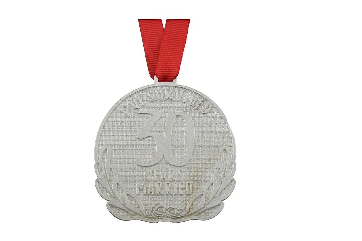 I've Survived 30 Years Married | Anniversary Medal with Sarcastic Phrase