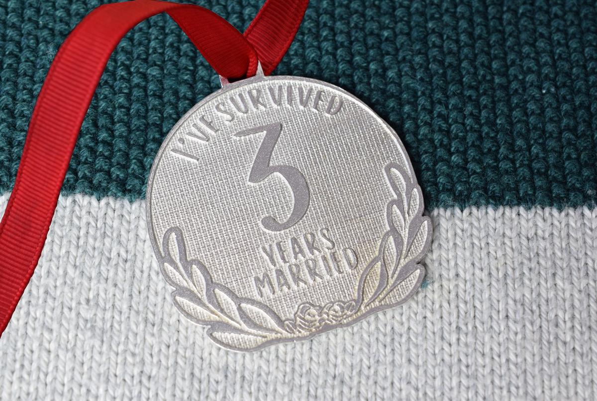 I've Survived 3 Years Married | Anniversary Medal with Sarcastic Phrase