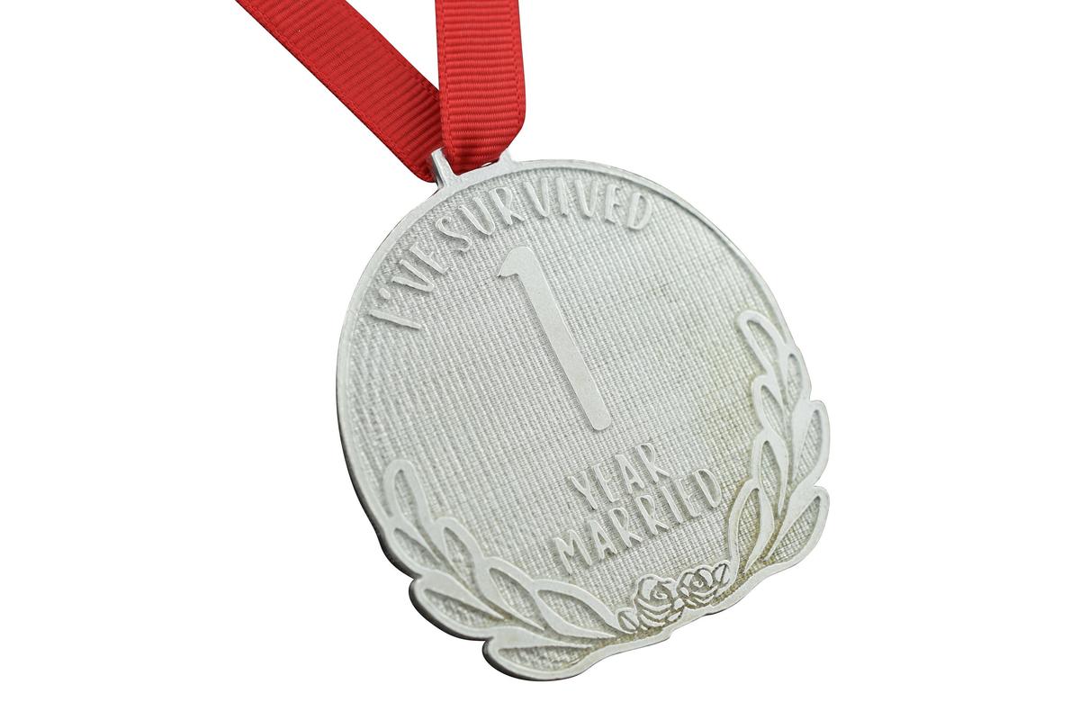 1st Anniversary Gift | 'I've Survived 1 Year Married' Funny Medal | 1 Year Paper Anniversary Sarcastic Keepsake, Handmade UK