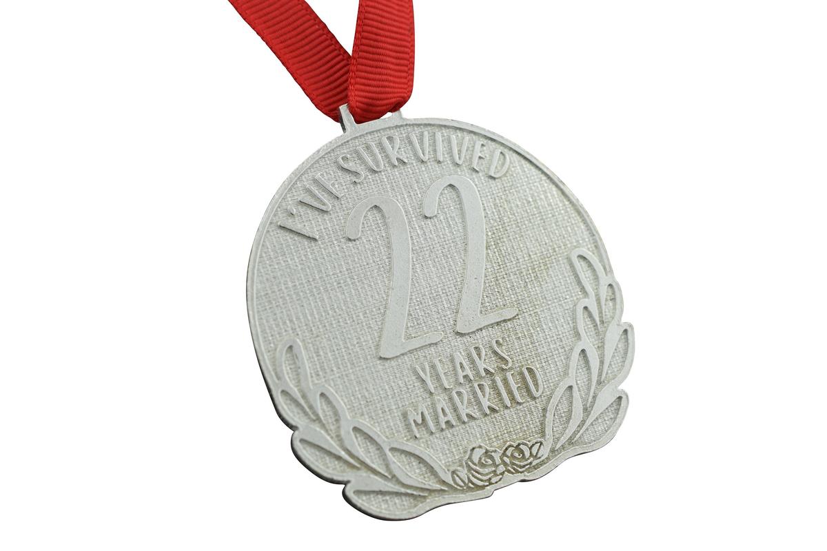I've Survived 22 Years Married | Anniversary Medal with Sarcastic Phrase