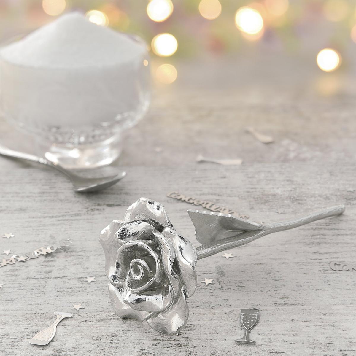 6th Anniversary Casted Metal Rose – Everlasting Love Gift