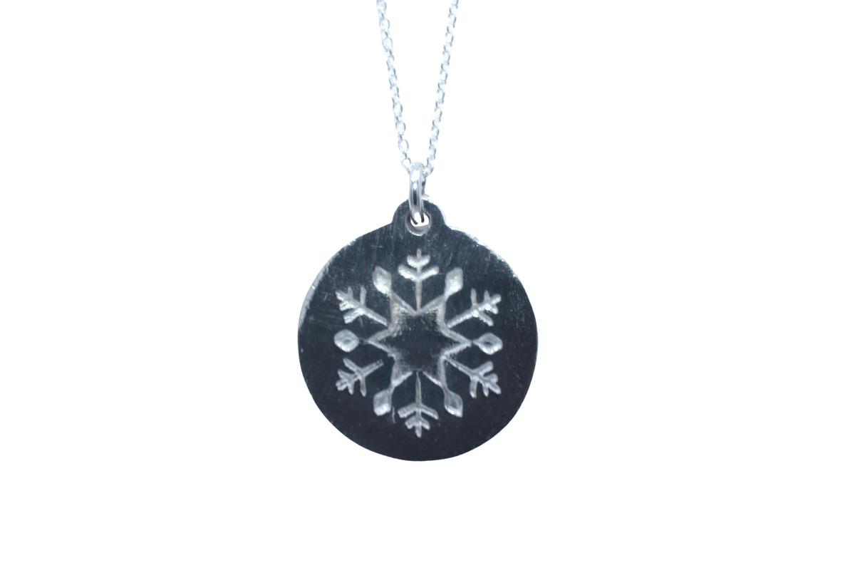 Tin Snowflake Star Minimalist Necklace - 10th Wedding gift - Women's Pendant. Birthday Gift.