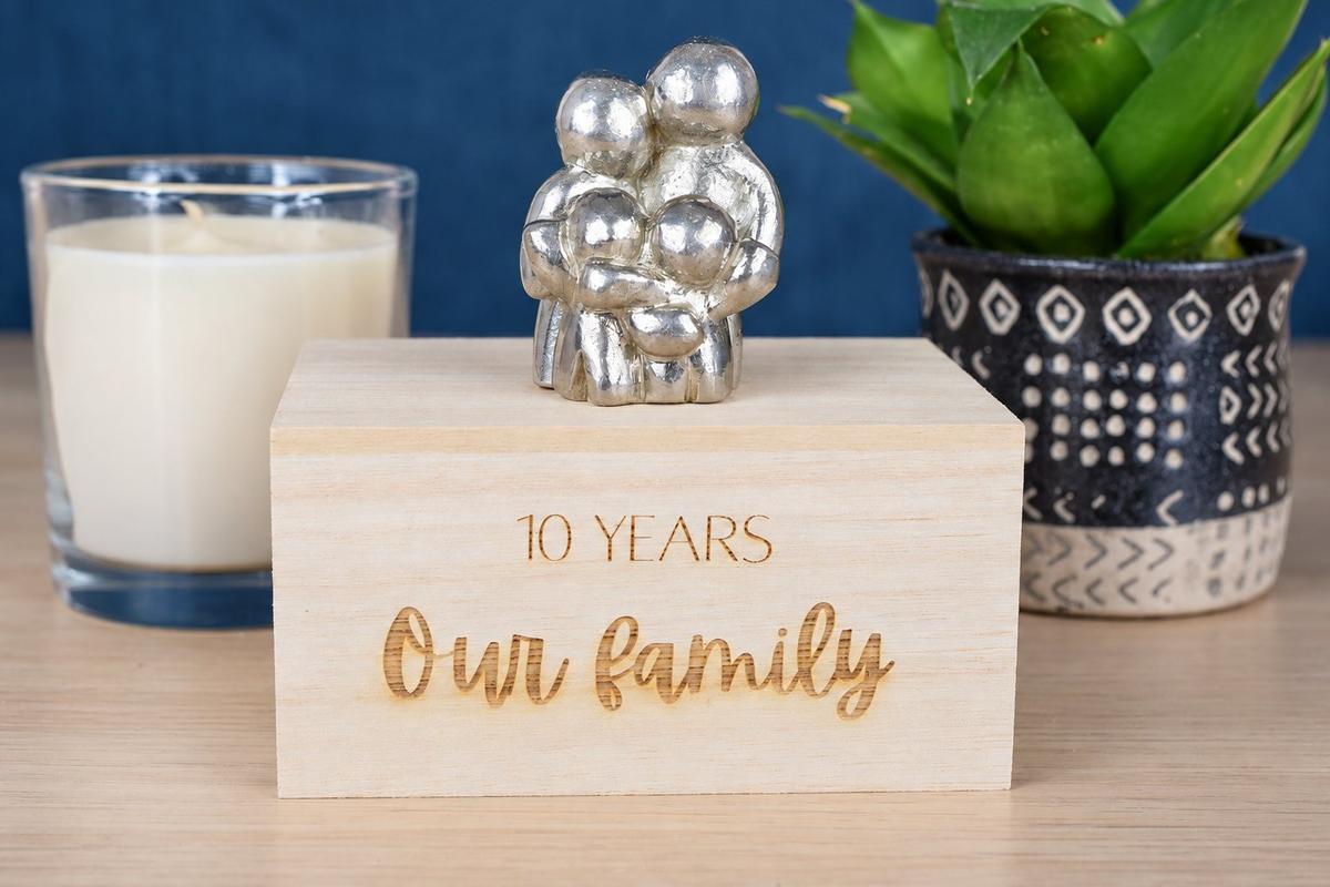 10 Years Our Little Hugging Family 100% Pure Tin Gifts | Hugging Family 10th Anniversary Gift - Choose Your Own Family Combination