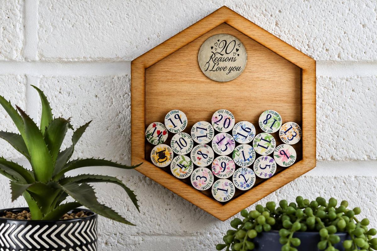20th Anniversary 20 Reasons I Love You Wooden Wall Frame - Full Colour Love Tokens