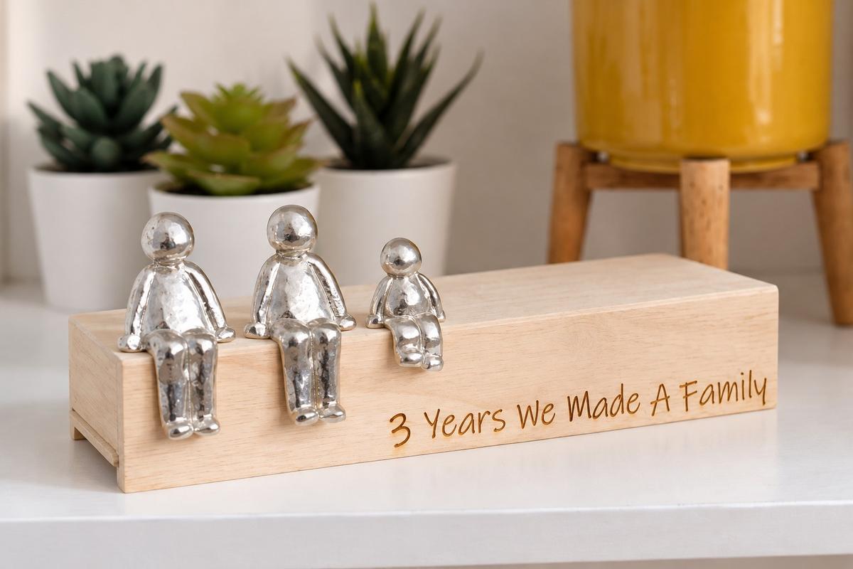3 Years We Made a Family Sculpture Figurines - 3rd Anniversary | Years 1 to 30 Available | Wooden Box Size & Grain Will Vary